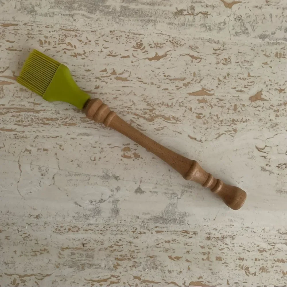New Curiosity shoppe x target silicone brush and spatula